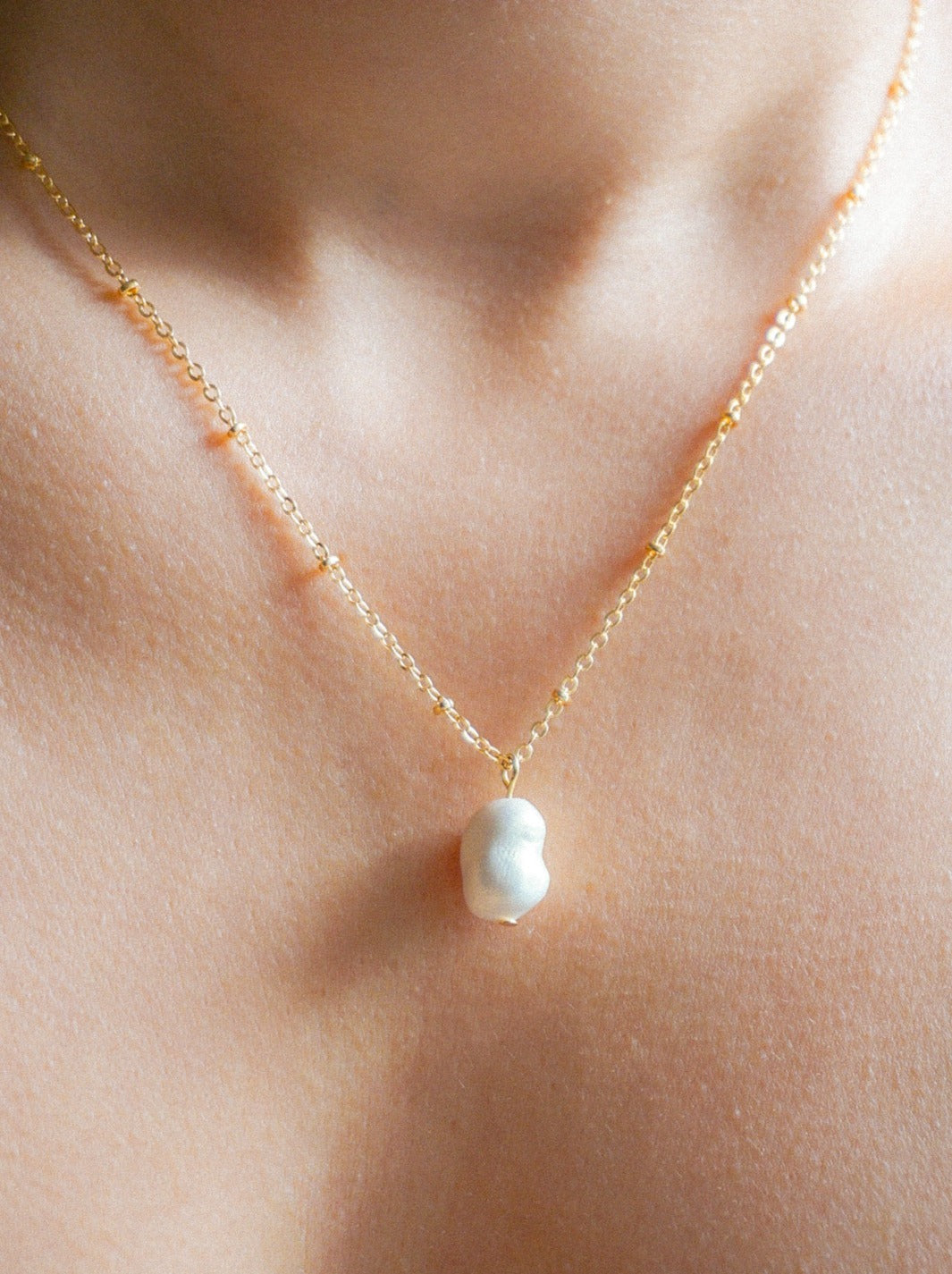 Colgante Perla Irregular Grande