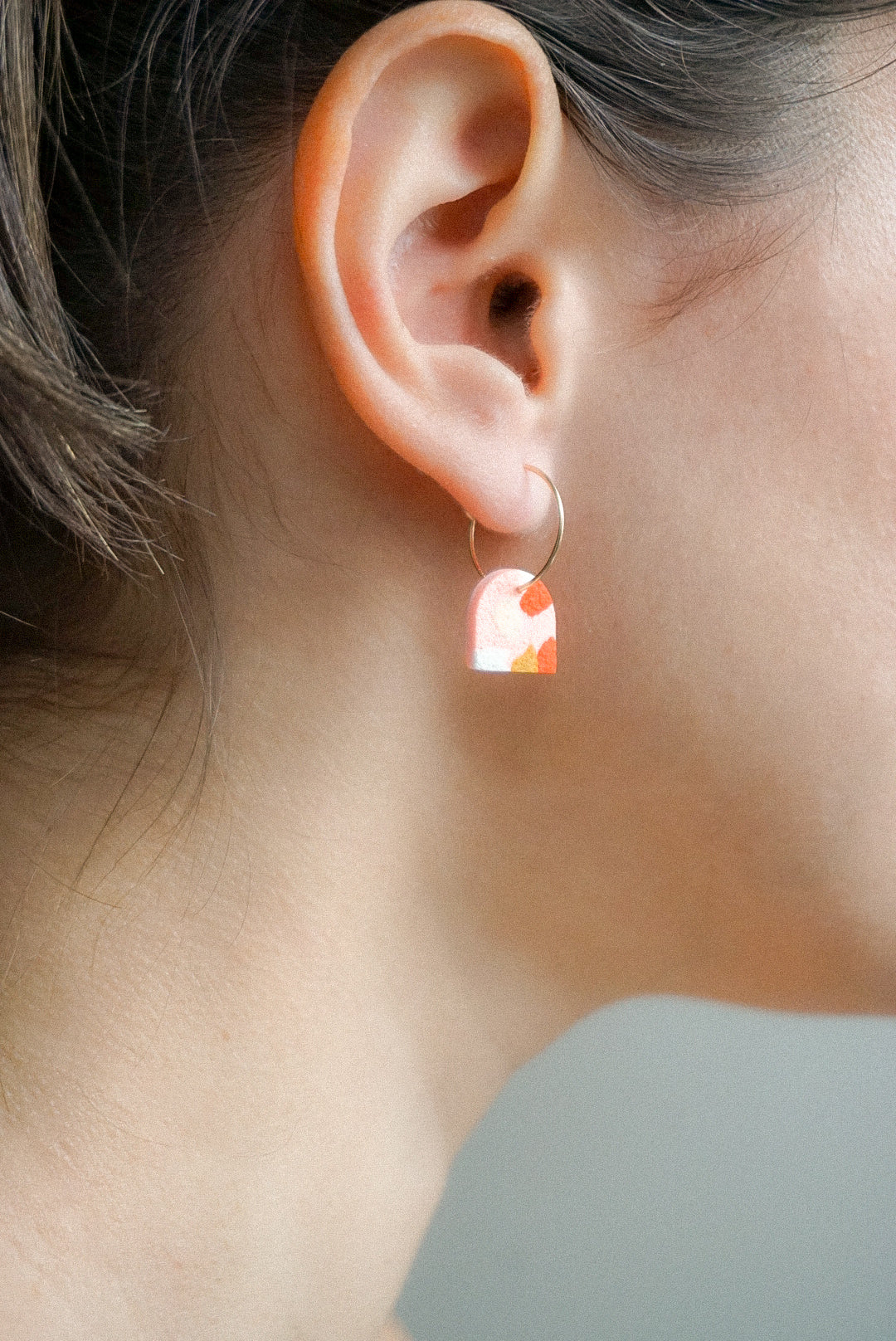 Aros Semicírculo Terrazzo Midi