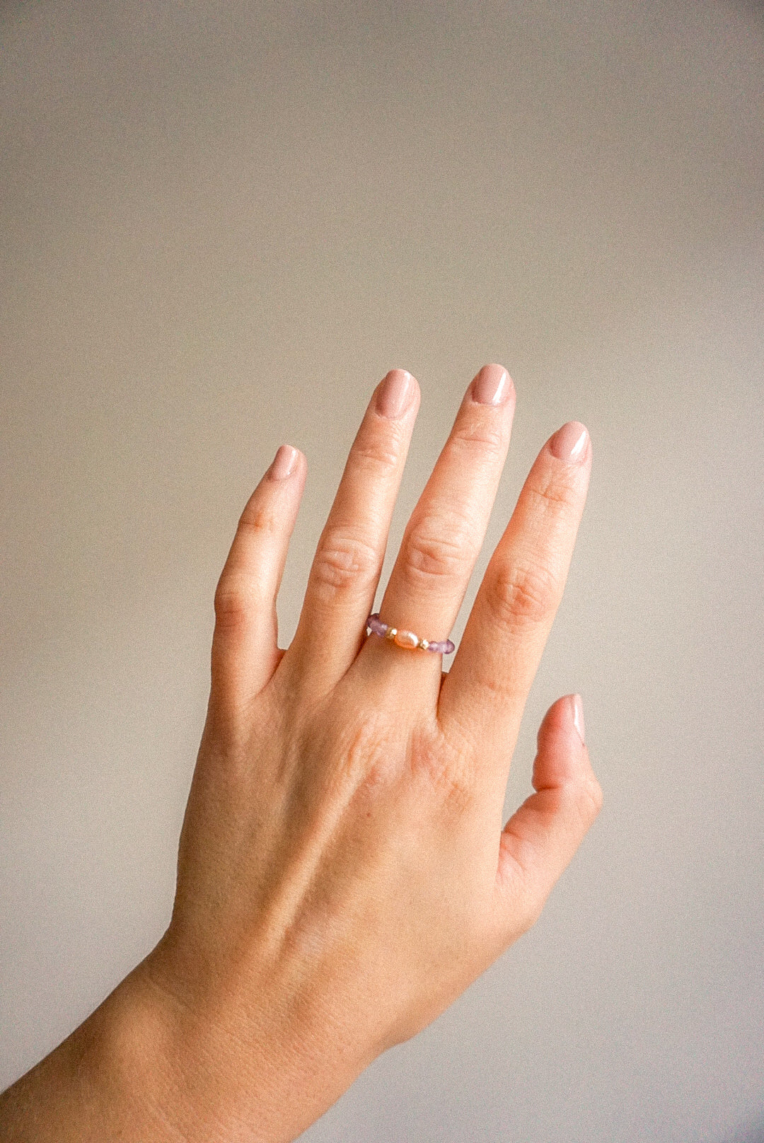 Anillo Amatista y Perla Rosa