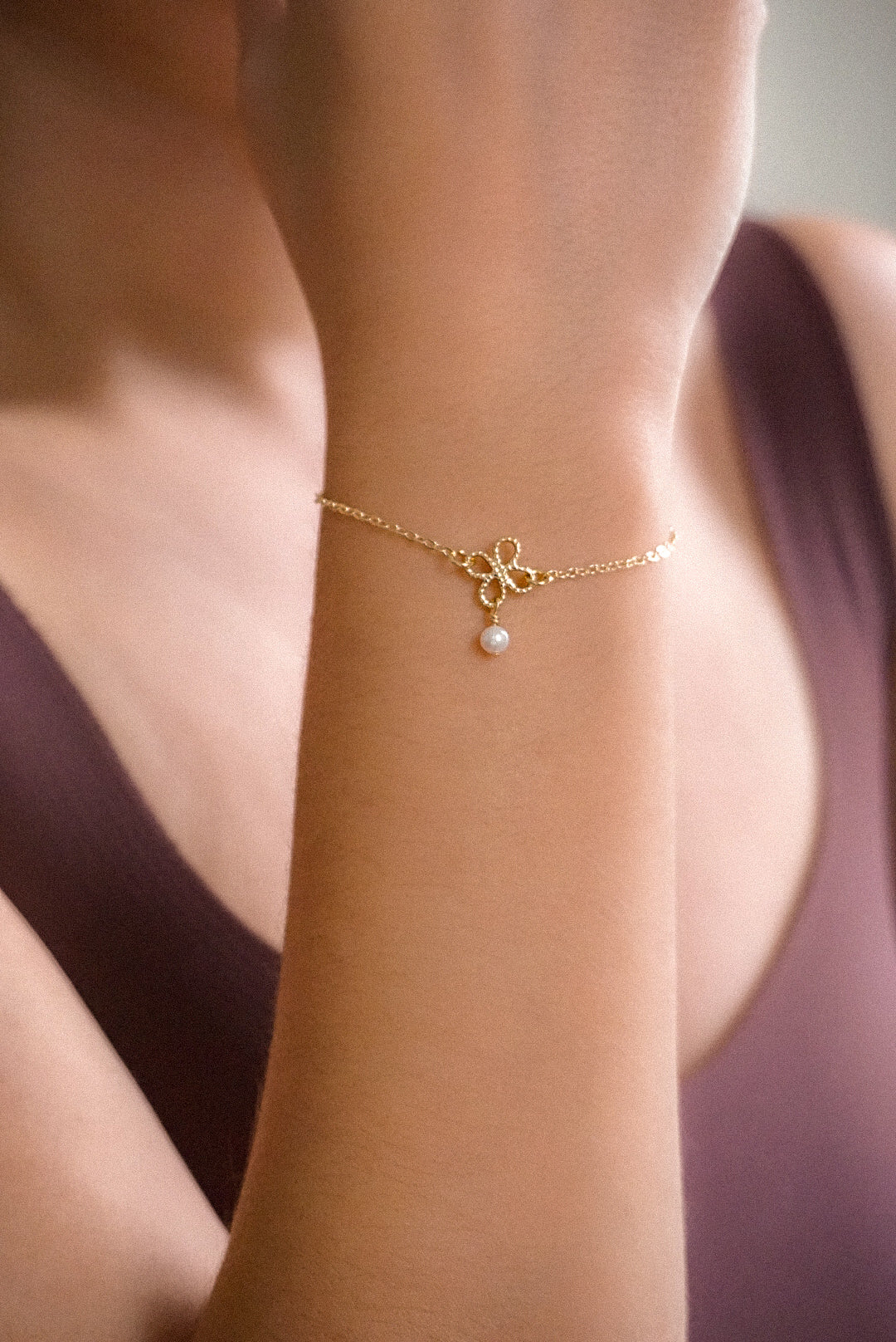 Pulsera Flor Perla Blanca