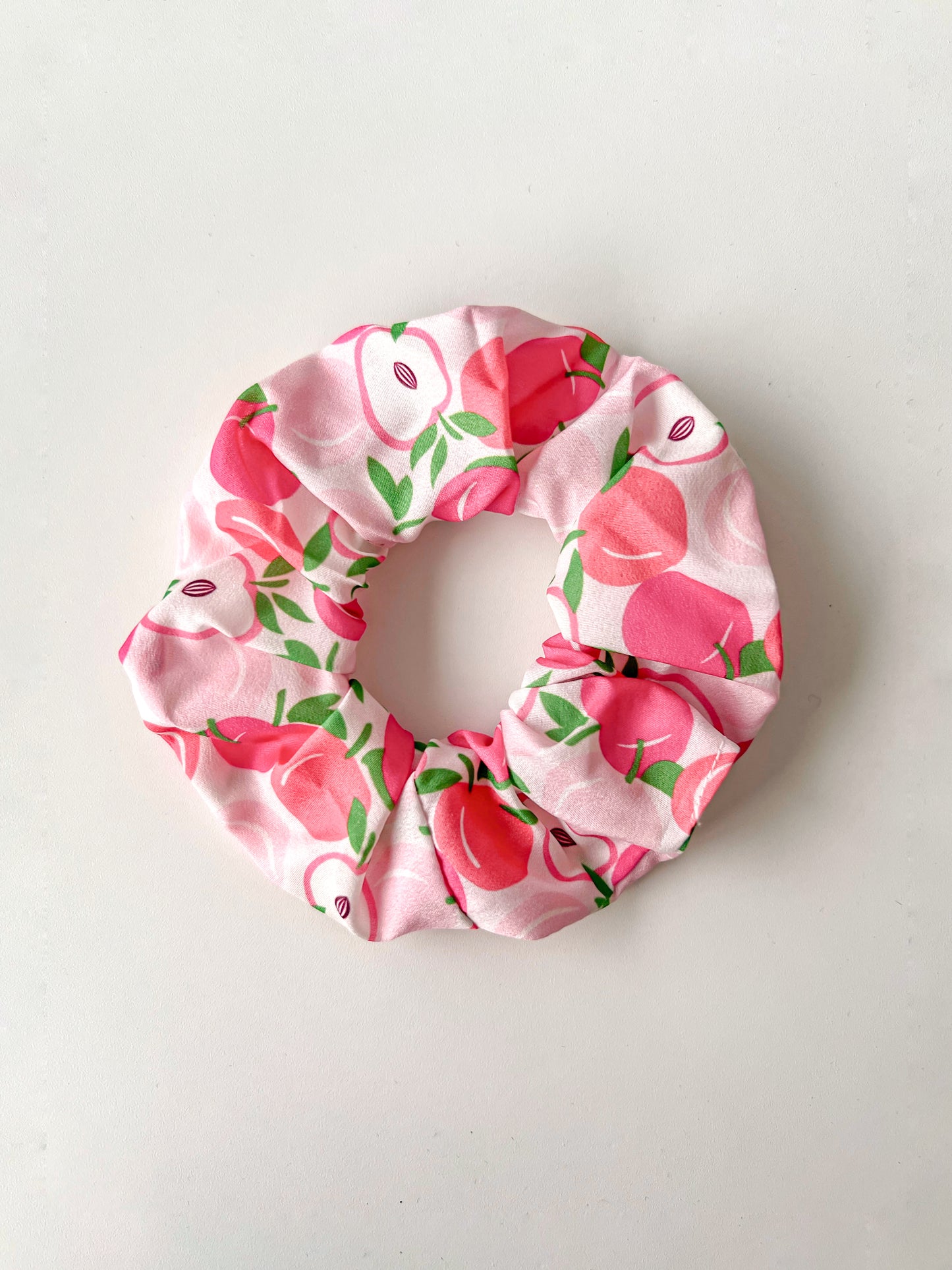 Scrunchie Manzanas Rosa